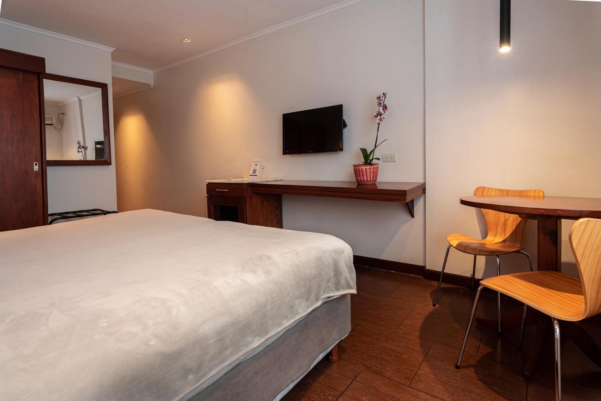 Hotel Saint George Puerto Iguazú Kültér fotó